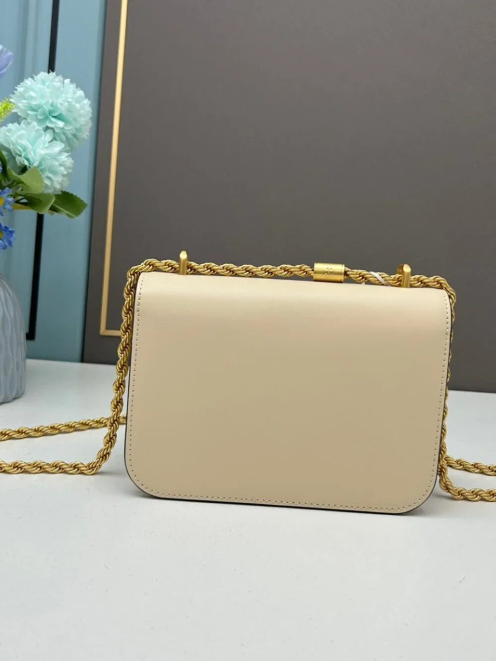 Tory Burch Eleanor Cream Smooth Leather Chain Crossbody Bag